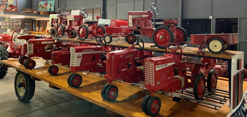 IH tractor club -4.jpg